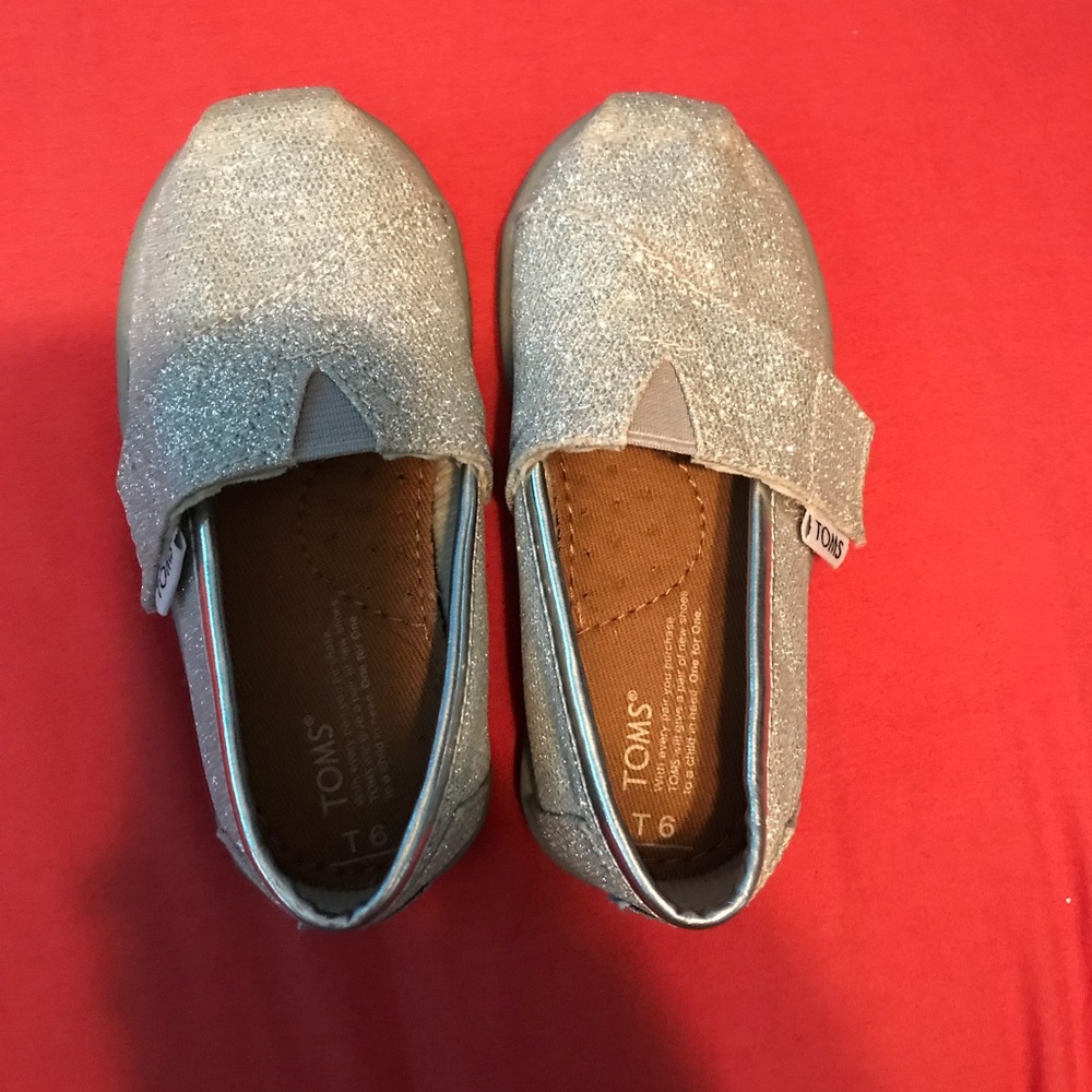 Toms